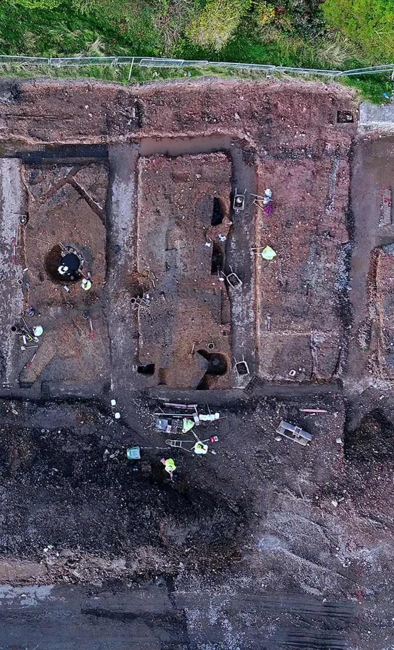 Ecus archaeology